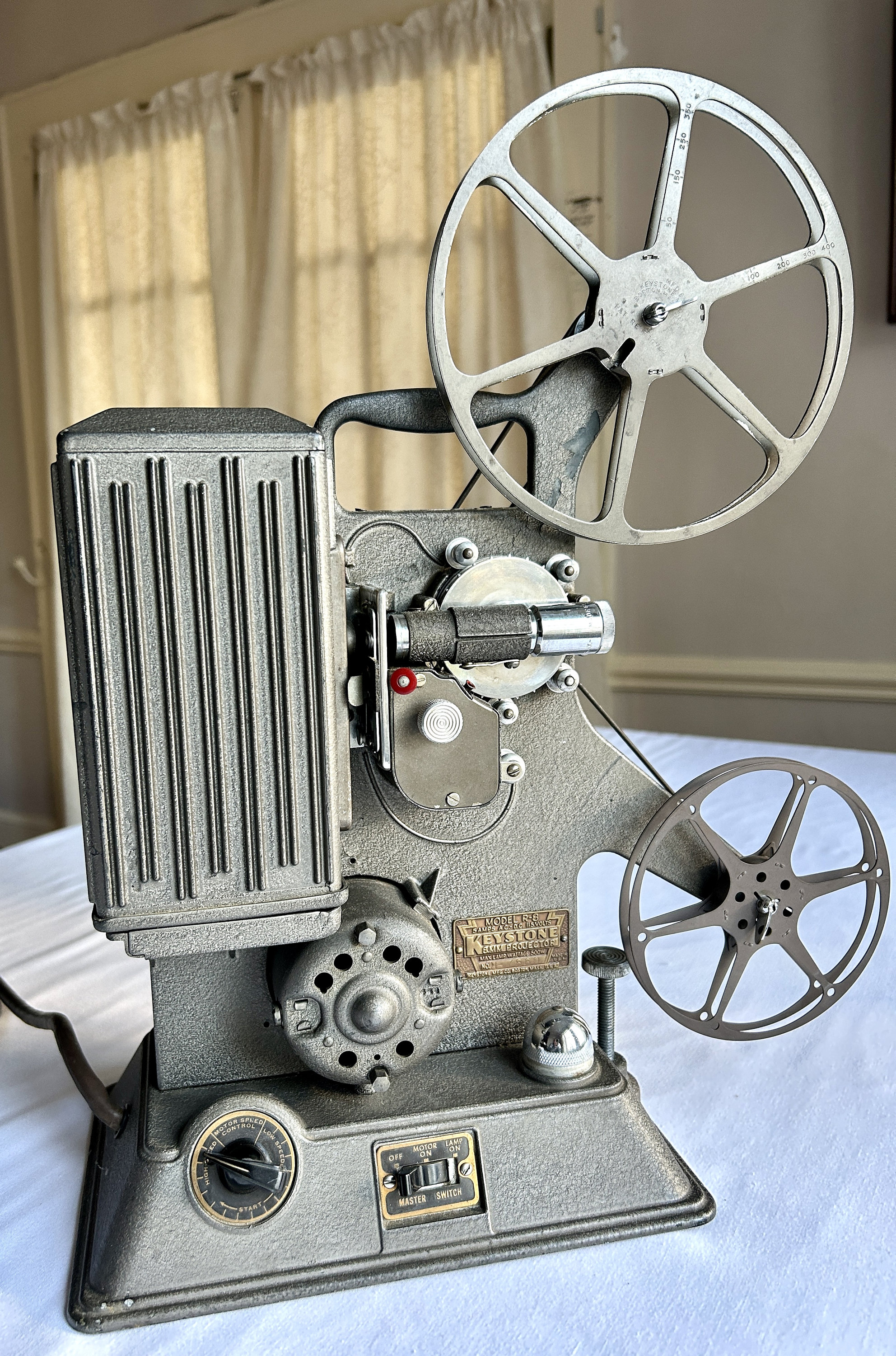 Beautiful Antique 1939 Keystone 8mm Film Projector Model R-8 Movie