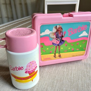 Vintage plastic lunch boxes with thermos sales