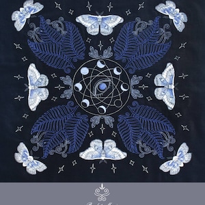 Embroidered Altar Cloth 27&quot; (70cm). Night Moth Divination cloth. Tarot cloth. Crescent moon. Fool moon. Occultism Witchcraft Good Vibes