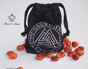 Embroidered rune pouch. Valknut. Rune bag. Runic divination. Rune casting. Magic accessories. Asatru. Odinism. Galdor. Elder Futhark. Norse