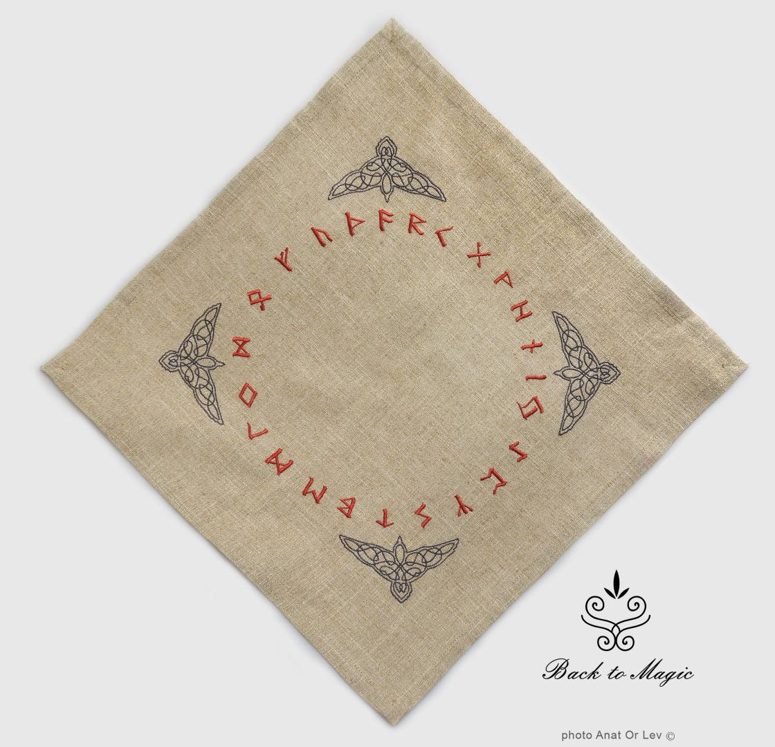 Rune Casting Cloth. Embroidered Raven Rune Cloth. Elder - Etsy Israel