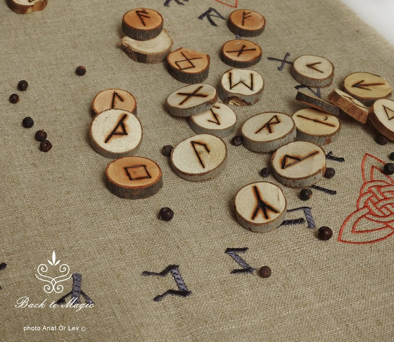Embroidered Rune Cloth. Divination Rune Cloth. Rune Casting - Etsy