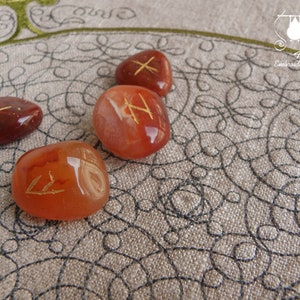 Linen Divination Cloth with Embroidery, Rune Casting Mat, Tarot Altar Cloth image 9