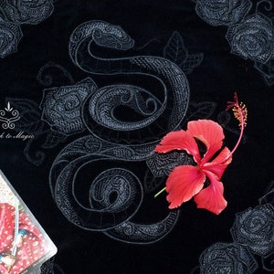 Gothic Altar or Divination Cloth with Snake and Roses | Back to Magic. Size 70×70 cm (27.5 x 27.5 inches)
