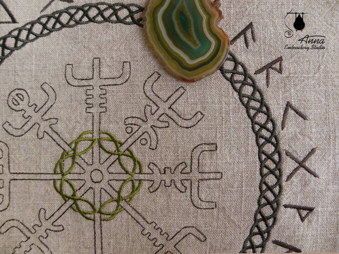 Embroidered Rune Casting Cloth. Vegvisir. Viking. Runic | Etsy