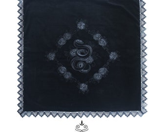 Gothic Samt Altar Tuch, Schlangen Rosen Stickerei, Spitzenrand Tarot Tuch