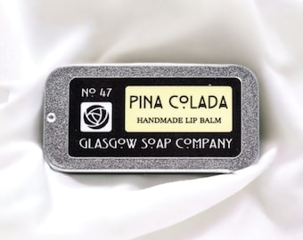 PINA COLADA Cocktail Lippenbalsam, kleines schottisches Geschenk, handgemacht von Glasgow Soap Company