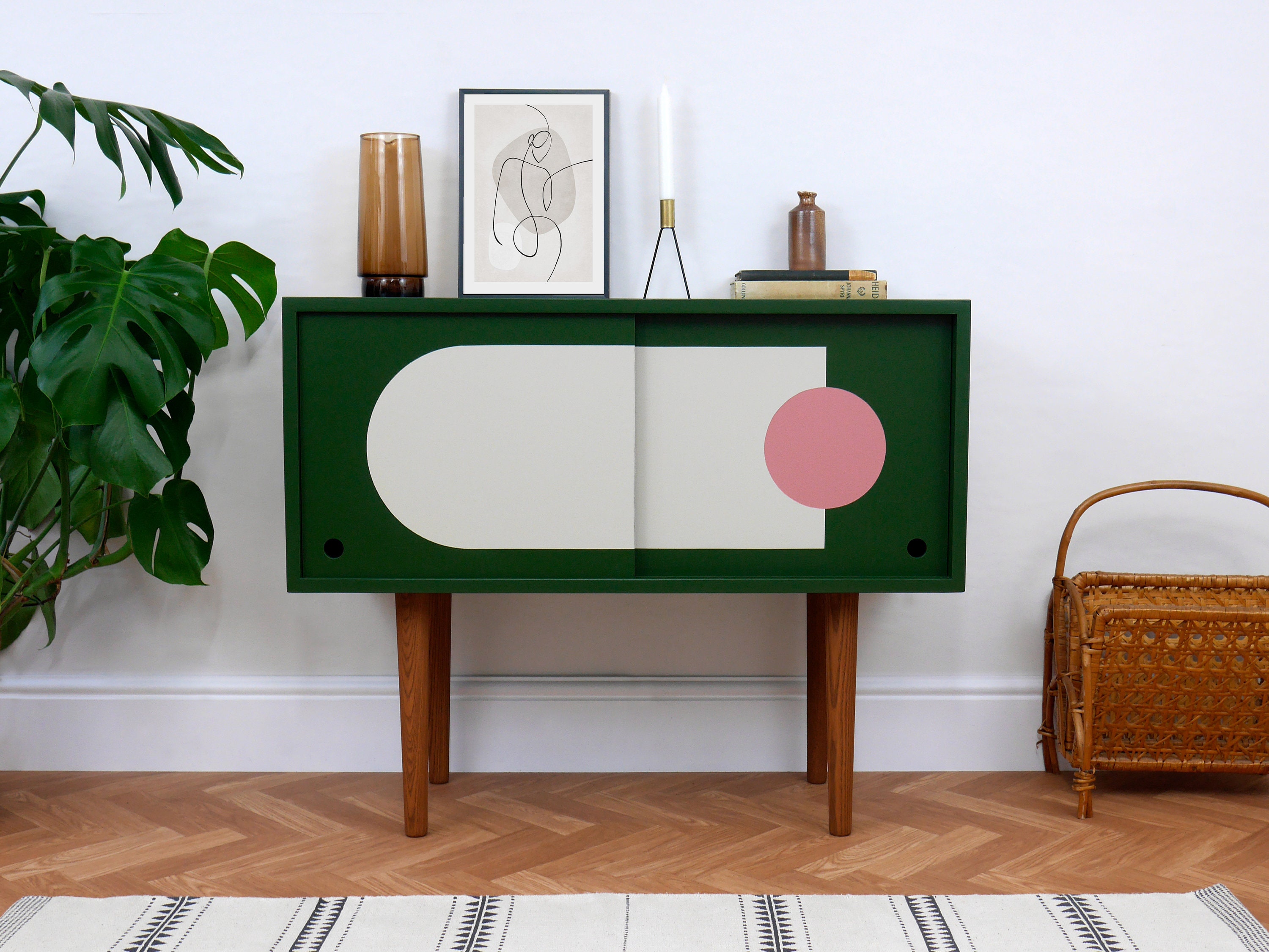 Record player sale drinks cabinet