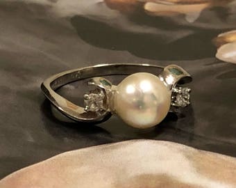 Freshwater Cultured Pearl and Diamond Ring, Pearl Engagement Ring, Vintage Pearl Ring, Pearl Promise Ring, Pearl Jewelry