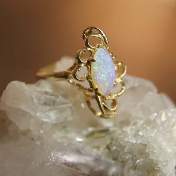 Vintage 14K Opal Solitaire Ring, Ladies Opal Ring,