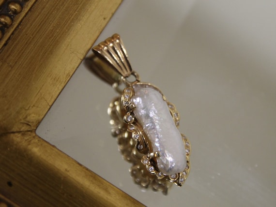Vintage Estate 14K Mother of Pearl and 