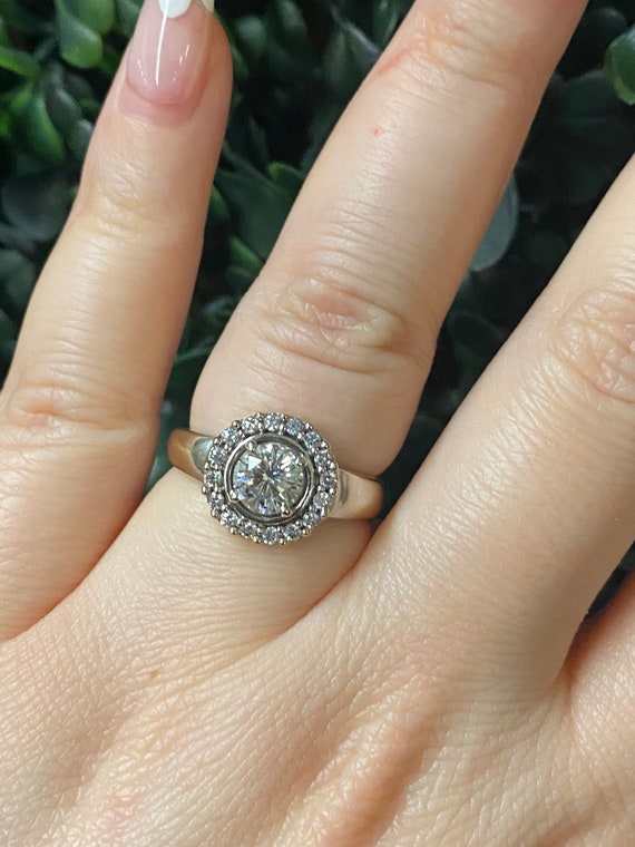 Vintage Round Diamond Halo Ring, 14k Diamond Ring… - image 1