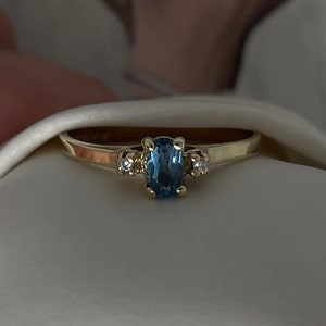 Vintage 10Kt Gold Blue Tourmaline and Diamond Ring