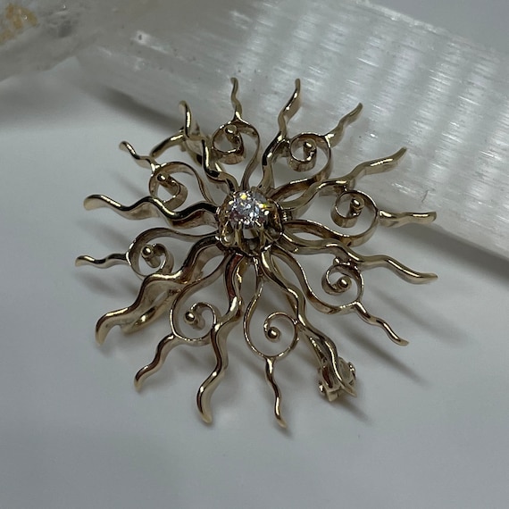 Vintage 14kt Gold Diamond Pendant - image 1