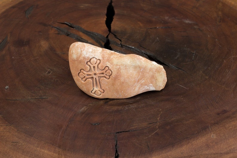 Drop-shaped cross I Jerusalem stone I Holy Land gifts Drop-shaped cross I Jerusalem stone I Holy Land gifts