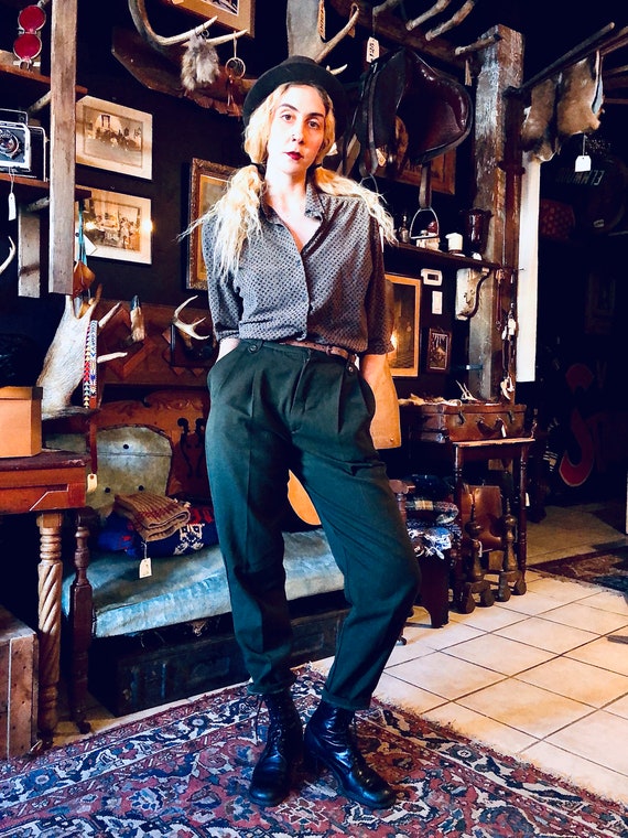 70s Minimal Blouse || Button Up Blouse || Polyeste