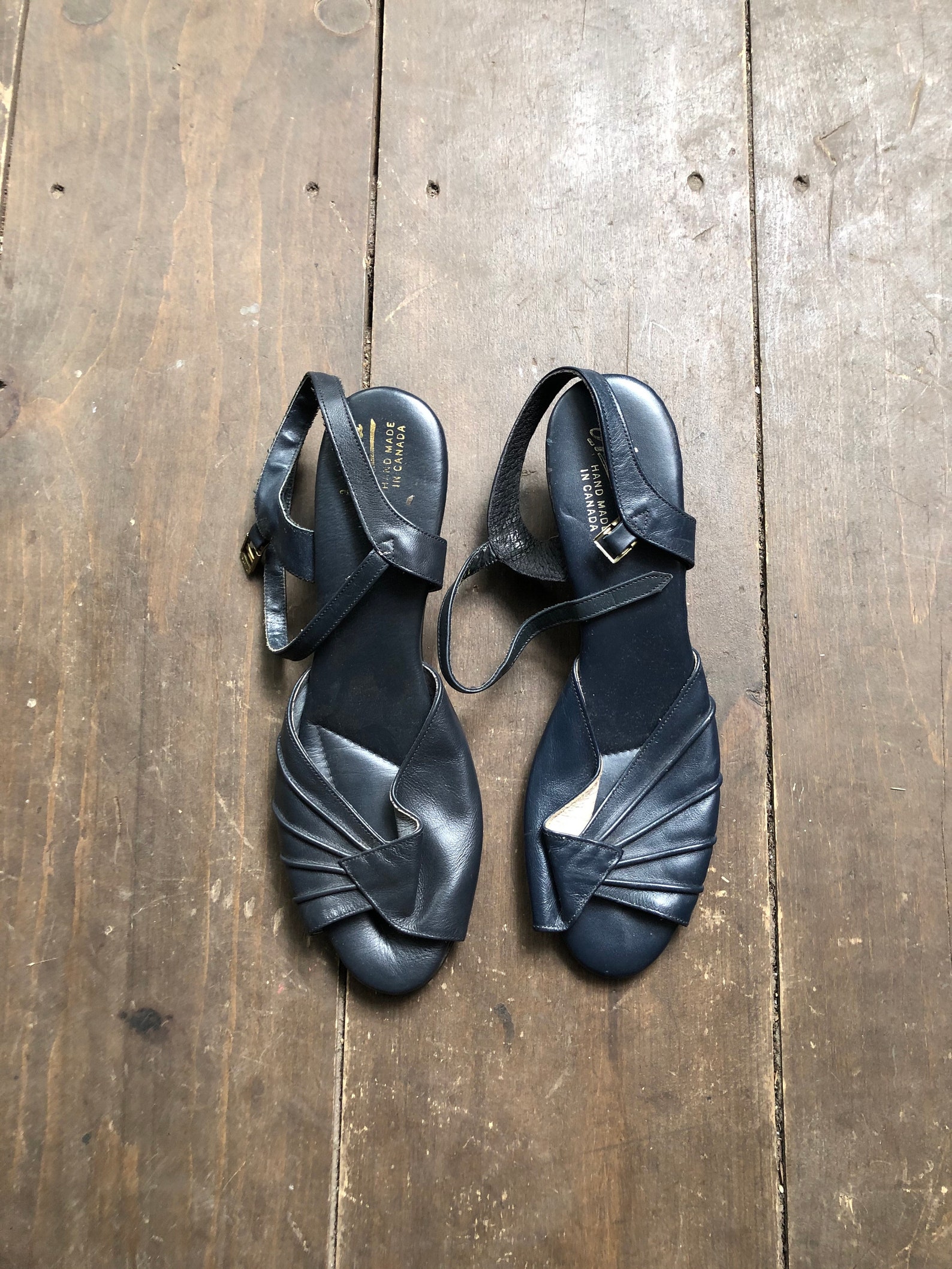 navy blue sling backs