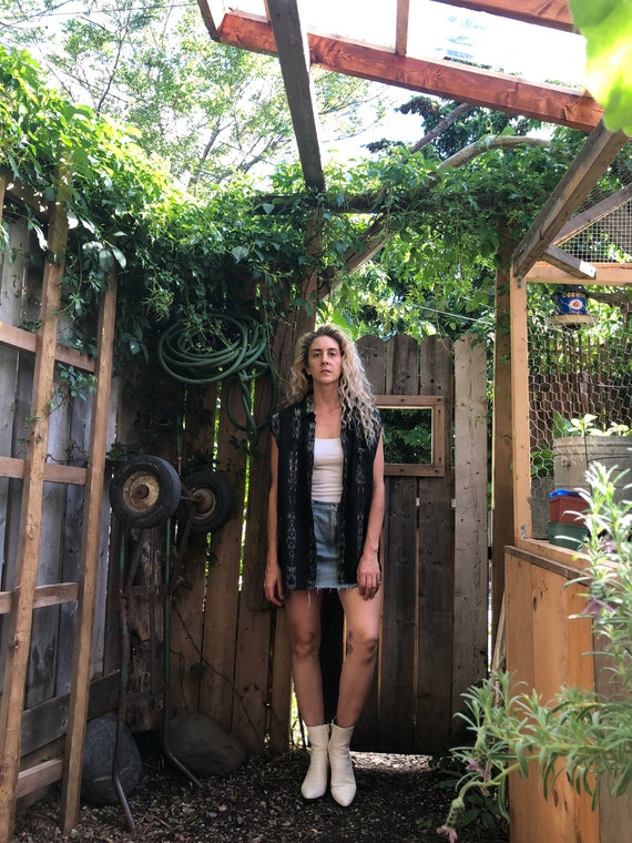 Arizona Style Sleeveless || Unisex Sleeveless Butt