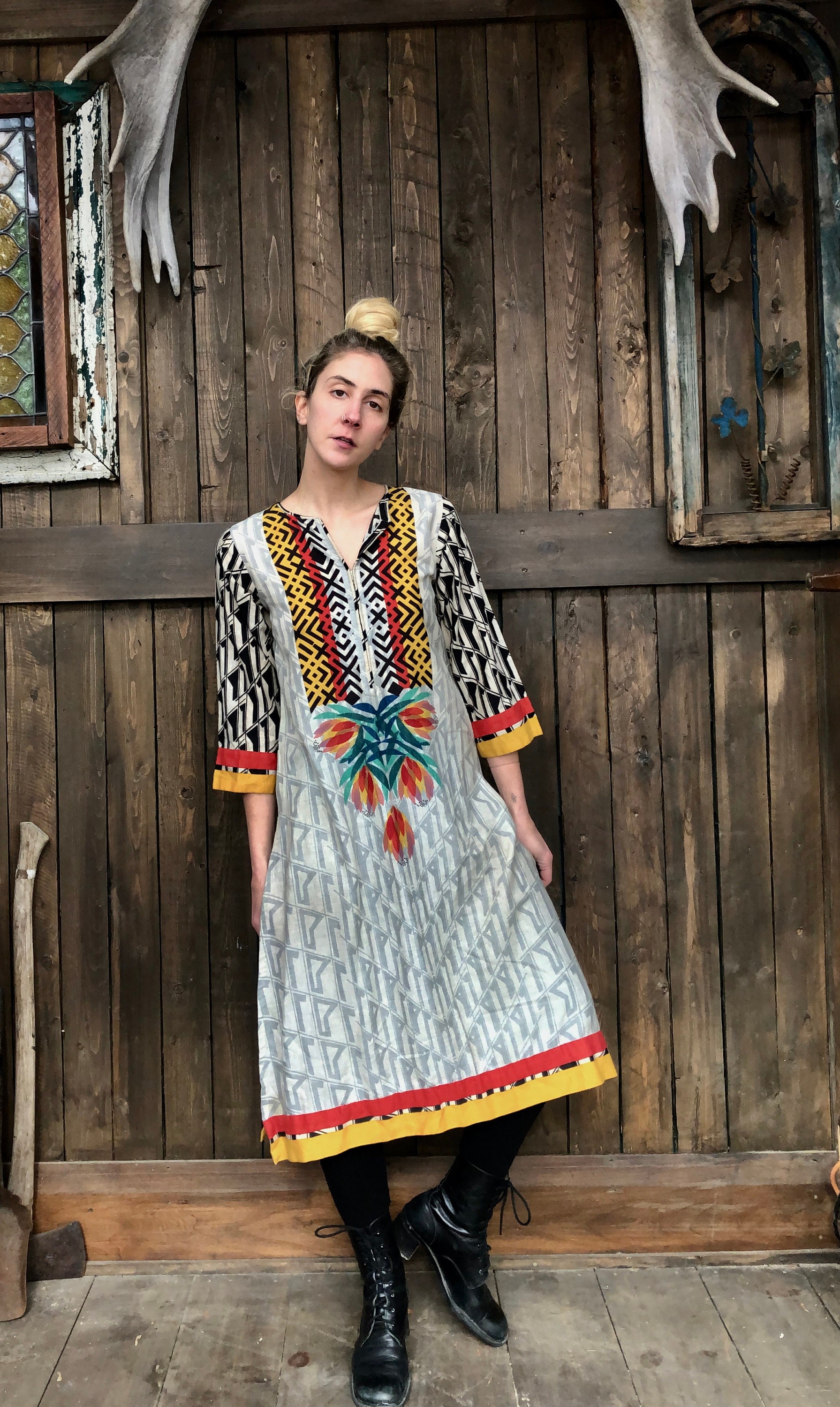 Vintage Housecoat Retro 1960s Psychedelic + Size 18 + Quilted + Robe + Dressing  Gown + | Retrospect Vintage | Philadelphia, PA