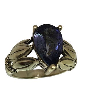 2.9 Carats Tanzanite  Ring, FREE SIZING