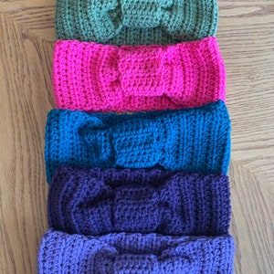 Diadema con nudo de crochet