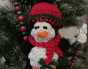 Crochet Winter Penguin - Red/Green