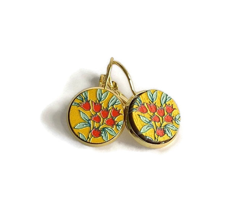 tulip wood earrings nature jewelry textured tulip earrings flower earrings tulip jewelry Red tulips earrings tulips painted earrings
