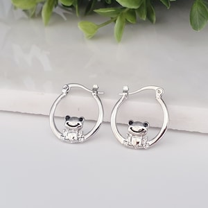 Frog Hoop Earrings Frog Ear Jewelry Silver Hoops Animal Jewelry Nature Pond Inspired Cute Toad Circle Earrings, Smiley Frog Hoops
