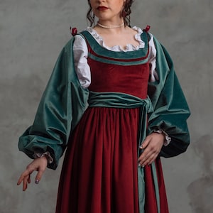 Renaissance-Kleid aus Samt, mittelalterliche Tracht einer italienischen Adligen, Kostüm für einen Renaissance-Markt