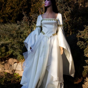 Elven gown white color. Elf wedding dress. Medieval gown fantasy wedding dress. Fairy costume adult. Galadriel dress