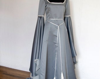 Medieval gown long sleeves. Elven dress with train. Elven wedding dress. Fantasy dress gray color. Elven gown. Fairy costume adult
