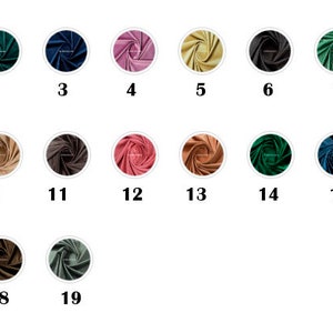 Op de afbeelding: Een kleurenpalet van negentien stoffen stalen, elk in een cirkelvormige lijst. De kleuren vari&euml;ren van zwart tot verschillende tinten groen, blauw, roze, goud en bruin. Elk staal is genummerd van 1 tot 19.