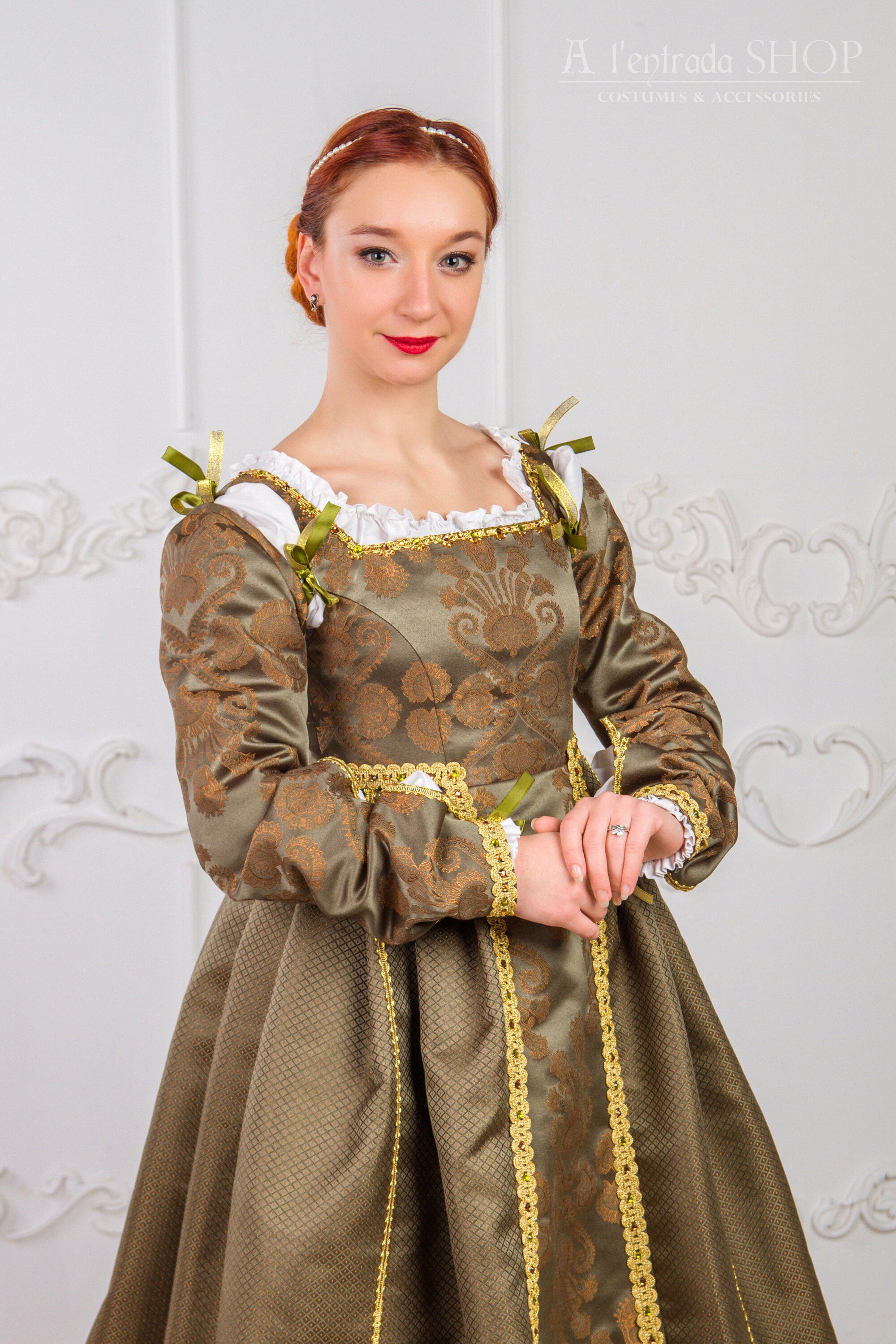 Early Renaissance gown. Green color robe renaissance. Italian Etsy