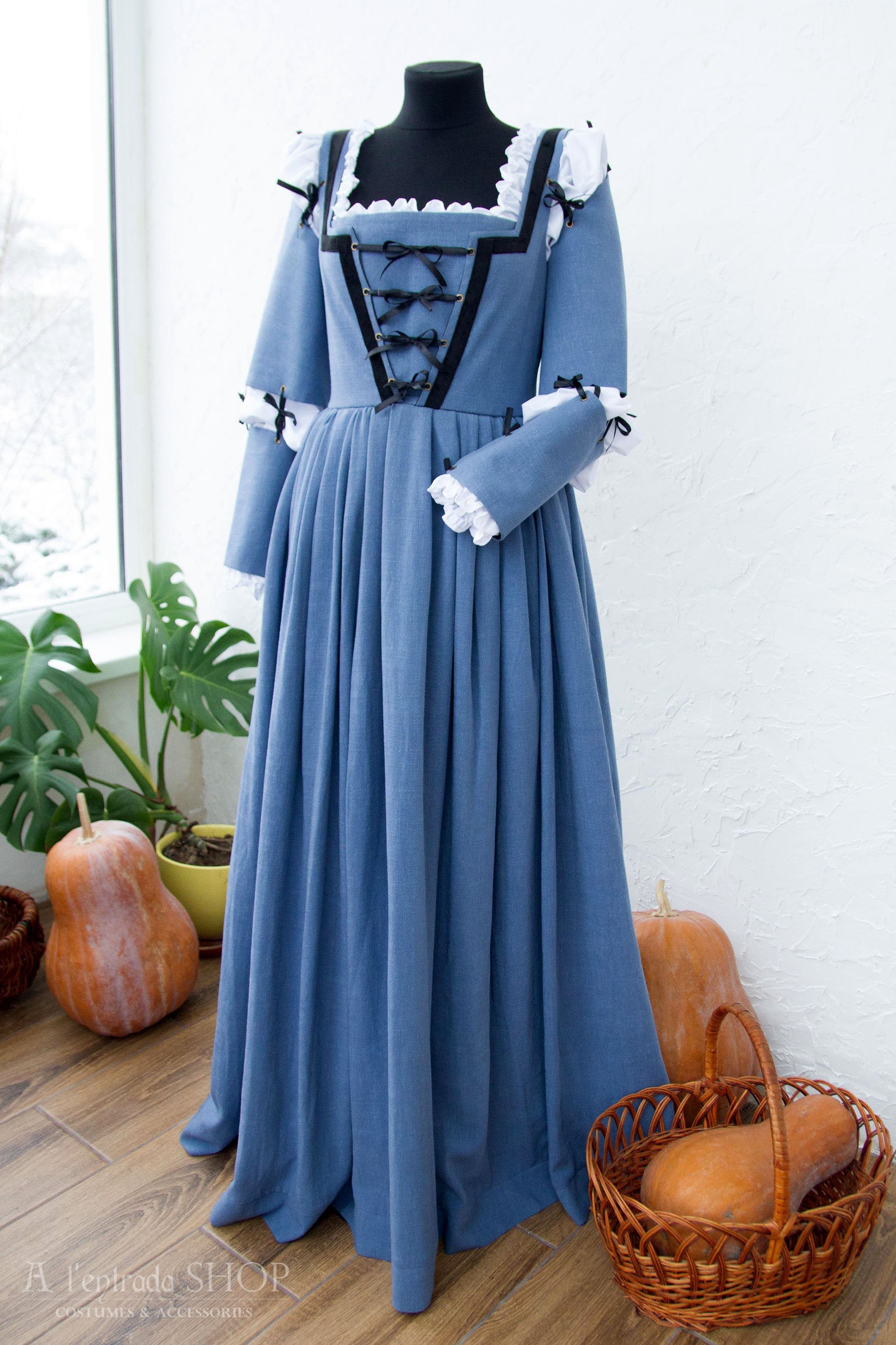 Early 16th Century Blue Renaissance Gown - Medieval Linen Robe for ...