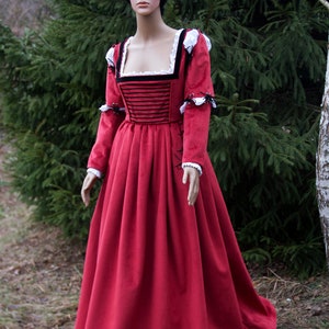 Red Velvet Early Renaissance Gown. Custom Italian Renaissance Dress ...