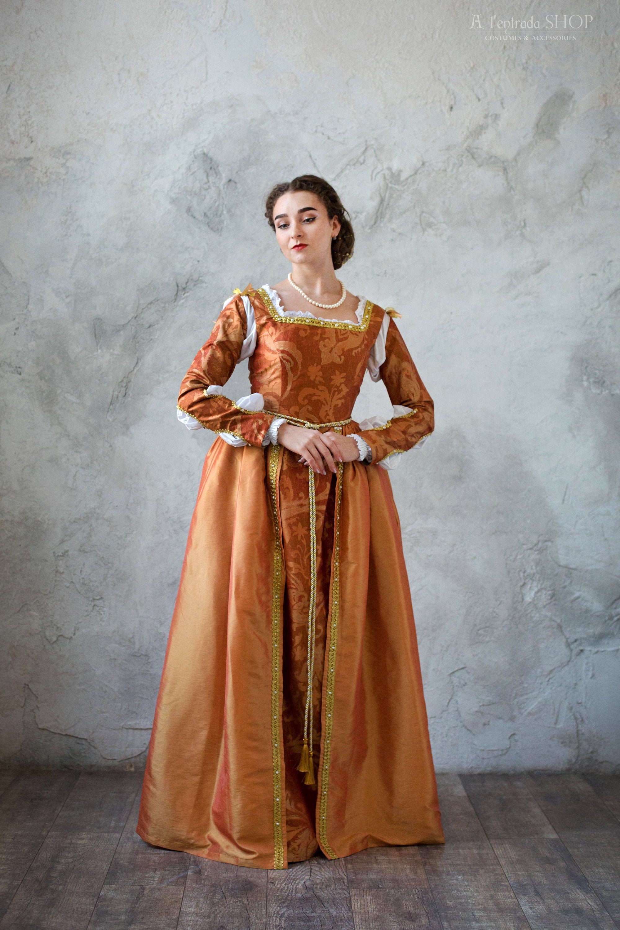 Italian Renaissance Dress. Historical ...