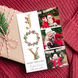 Freude Weihnachten Fotokarten - Holly Berry Kranz Foto Feiertagskarten Frohe Weihnachtskarte Bearbeitbare Vorlage Herunterladbare Weihnachtszeit
