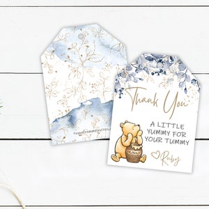 Etiqueta de favor de fiesta IMPRESA de Winnie-the-pooh - Gracias "Delicioso por tu barriga" Etiqueta de agradecimiento - Hojas azules - Etiqueta de favor de 2,5"x3,4"