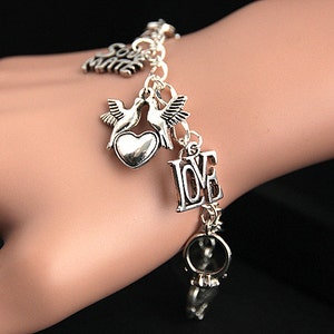 Wedding Bracelet. Bridesmaid Jewelry. Wedding Party Charm Bracelet. Bride Bracelet. Maid of Honor Bracelet. Silver Bracelet.