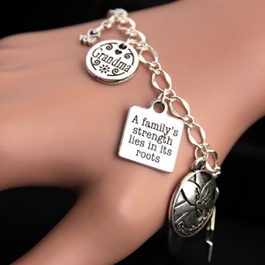 Grandmother Bracelet.  Family Love Charm Bracelet. Grandma Bracelet. Silver Bracelet. Family Jewelry. Grandma Gift Jewelry. Handmade Jewelry