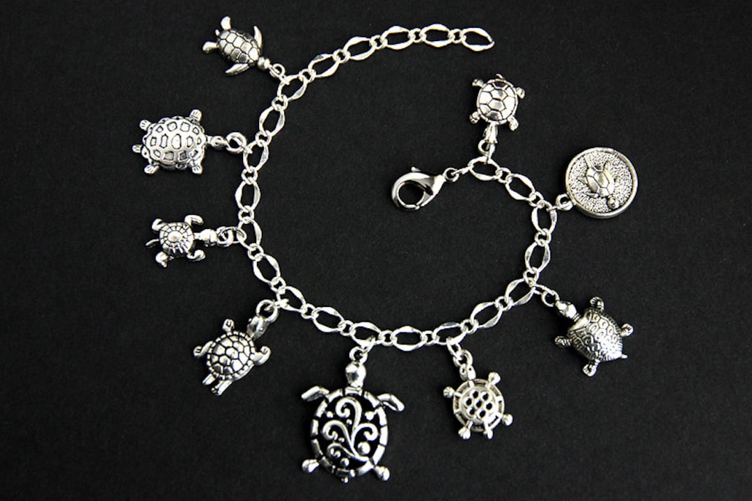 Turtle Bracelet. Sea Turtle Charm Bracelet. Tortoise Bracelet. Turtle