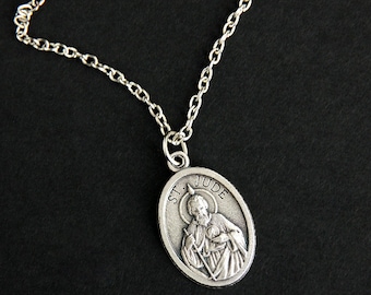 Collier Saint Jude. Collier catholique. Collier médaille Saint Jude. Collier saint patron. Bijoux chrétiens. Collier religieux.