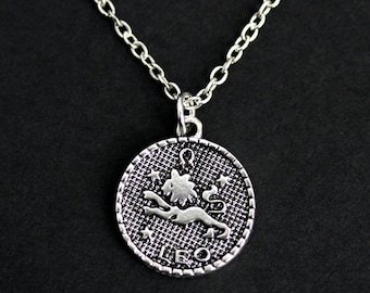 Naszyjnik ze znakiem Lwa. Naszyjnik ze znakiem słońca. Naszyjnik z zawieszką Lwa. Srebrny naszyjnik. Naszyjnik z horoskopem. Biżuteria ze znakami zodiaku. Ręcznie robiony naszyjnik.