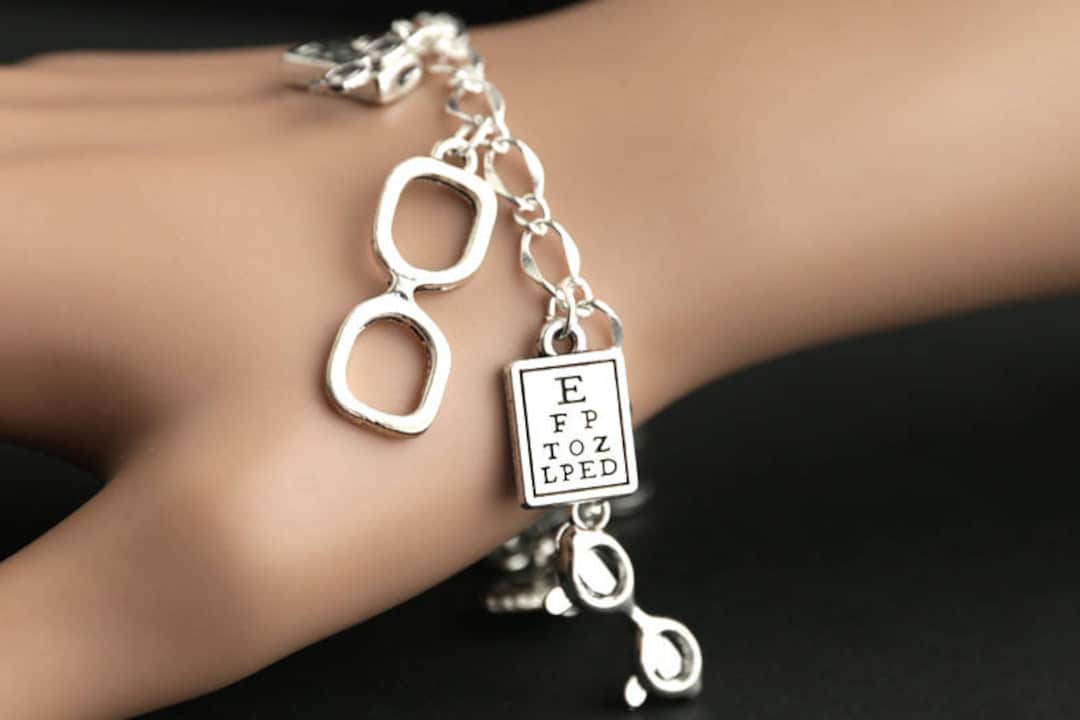 Optometrist Bracelet. Eye Doctor Charm Bracelet. Optician Bracelet