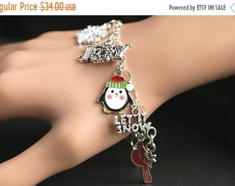 SUMMER SALE Christmas Bracelet. Christmas Penguin Charm Bracelet. Holiday Bracelet. Silver Bracelet. Merry Christmas Jewelry. Xmas Holiday J