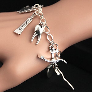 Zahnarzt Armband. Mund Hygienist Armband. Zahnarzt Bettelarmband. Armband mit Zähnen. Silberarmband. Handmade Schmuck.