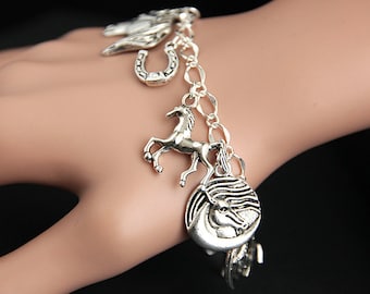 Horse Bracelet.  Horse Charm Bracelet. Horse Lover Bracelet. Silver Charm Bracelet. Handmade Jewelry.