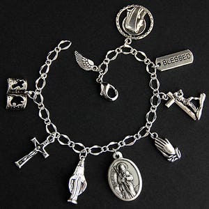 Saint James Bracelet. Christian Bracelet. St James Catholic Charm Bracelet. Christian Jewelry. Religious Bracelet. Handmade Jewelry.