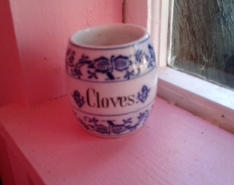 Vintage Blue and White Cloves Jar/ Cloves Spice Jar/ Bud Vase / Farmhouse Decor