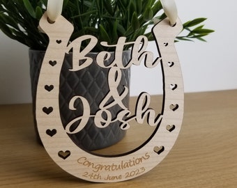 Ferro di cavallo per matrimonio personalizzato con qualsiasi nome e data, ferro di cavallo tradizionale per mamma e papà per la sposa, aggiungi qualsiasi testo qualcosa di blu e nuovo